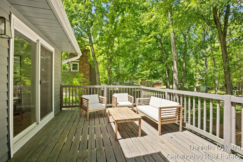 4063 Cambridge Drive Georgetown Charter Township MI 49426