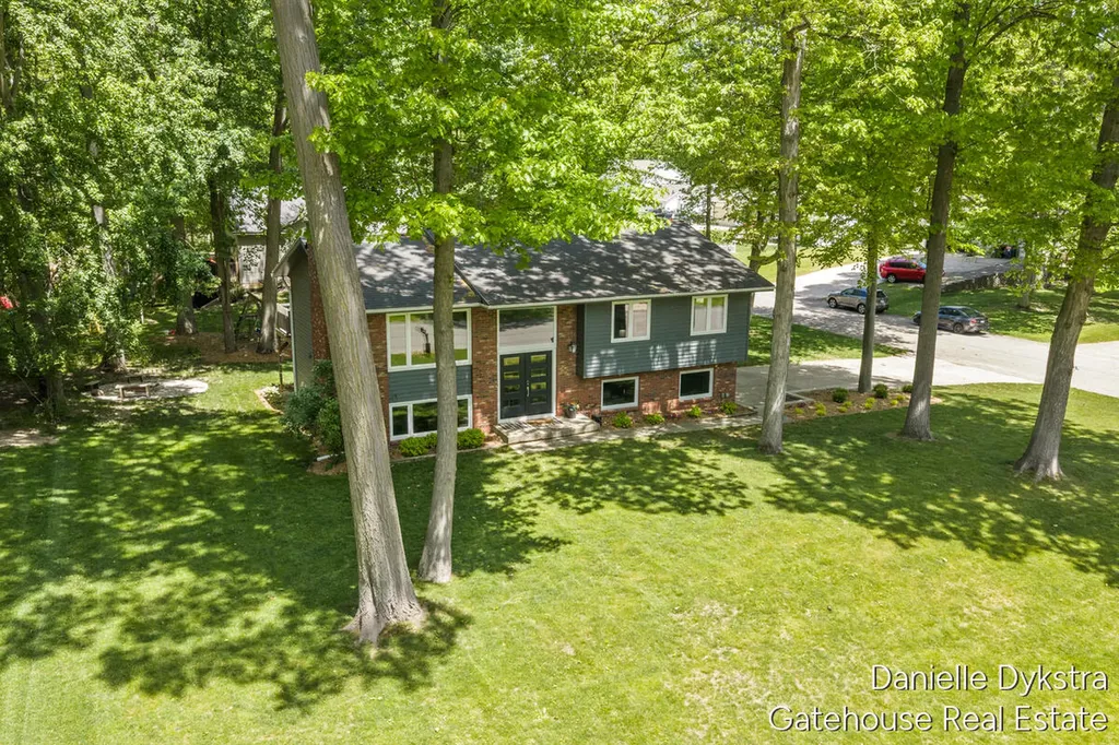 4063 Cambridge Drive Georgetown Charter Township MI 49426