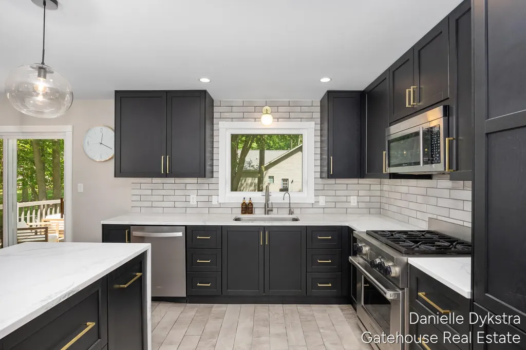 4063 Cambridge Drive Georgetown Charter Township MI 49426