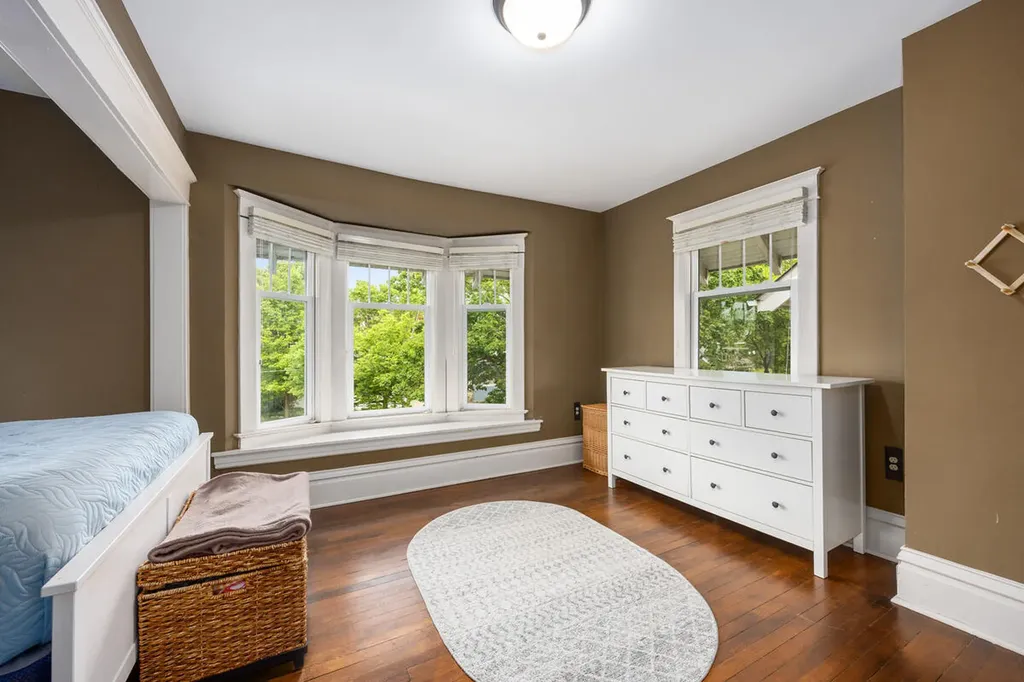 220 Hampton Avenue SE Grand Rapids City MI 49506