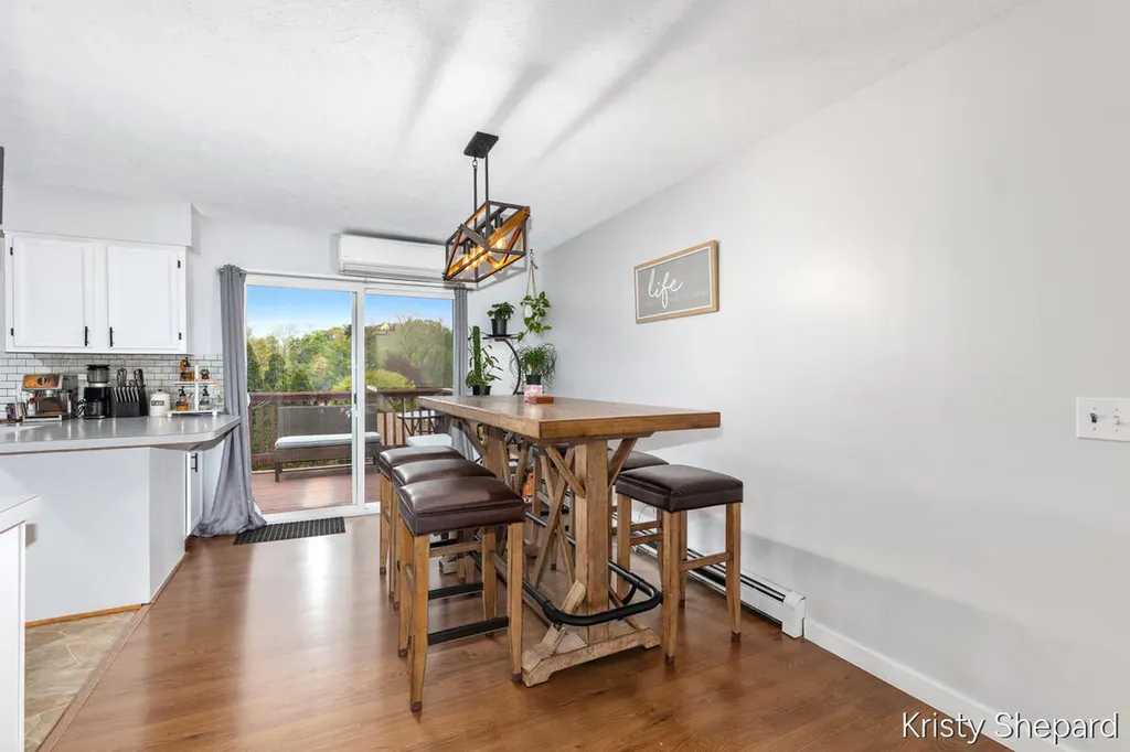 222 York View Place NW Alpine Township MI 49321