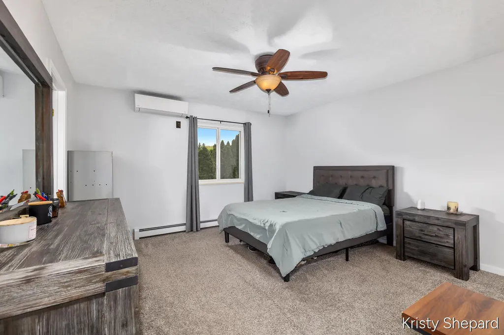 222 York View Place NW Alpine Township MI 49321