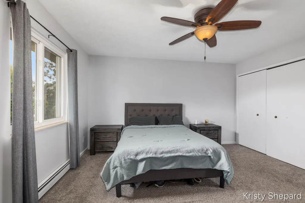 222 York View Place NW Alpine Township MI 49321