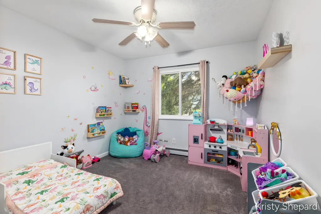 222 York View Place NW Alpine Township MI 49321
