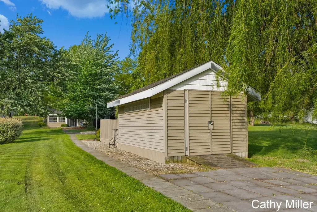 3309 Dumont Lake Drive Allegan Township MI 49010
