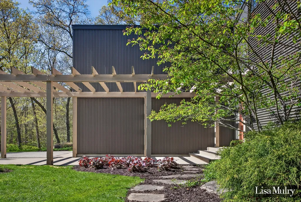 1304 Amelanchier Lane Lowell Charter Township MI 49331