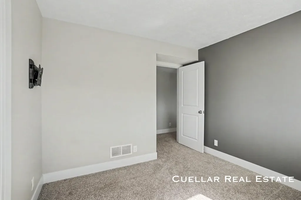 250 Ira Spring Road Holland Charter Township MI 49423