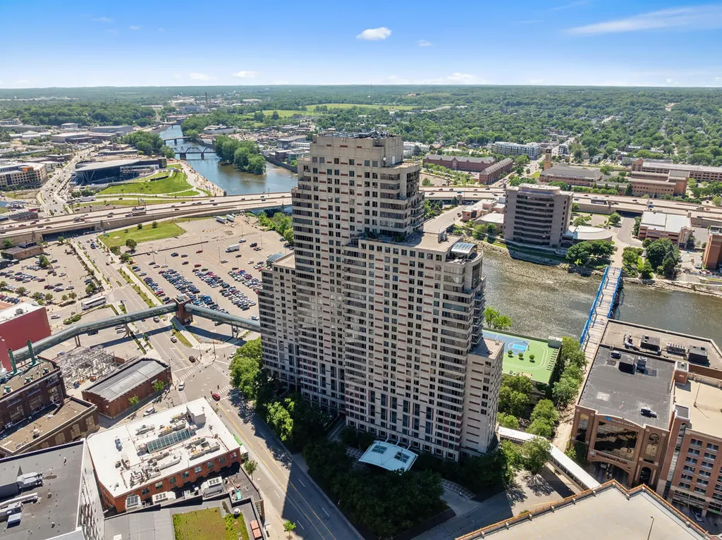 57 Campau Circle NW Grand Rapids City MI 49503