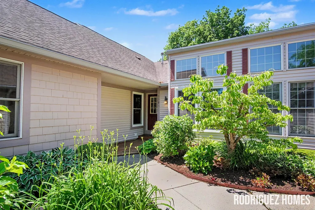 3393 English Hills Drive NW Walker City MI 49544