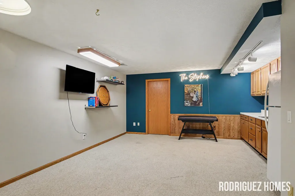 3393 English Hills Drive NW Walker City MI 49544
