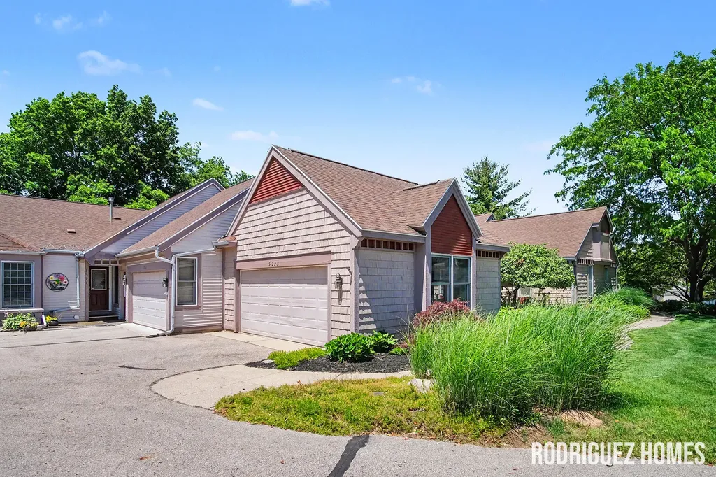 3393 English Hills Drive NW Walker City MI 49544