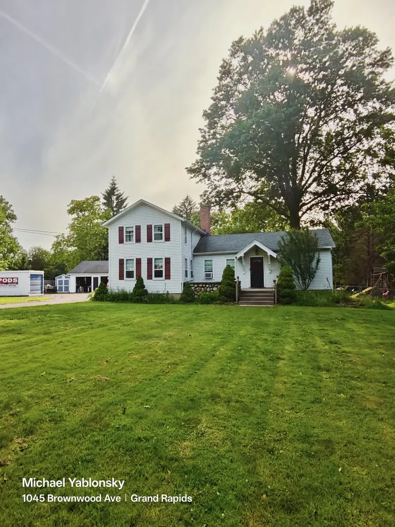 1045 Brownwood Avenue NW Grand Rapids City MI 49504