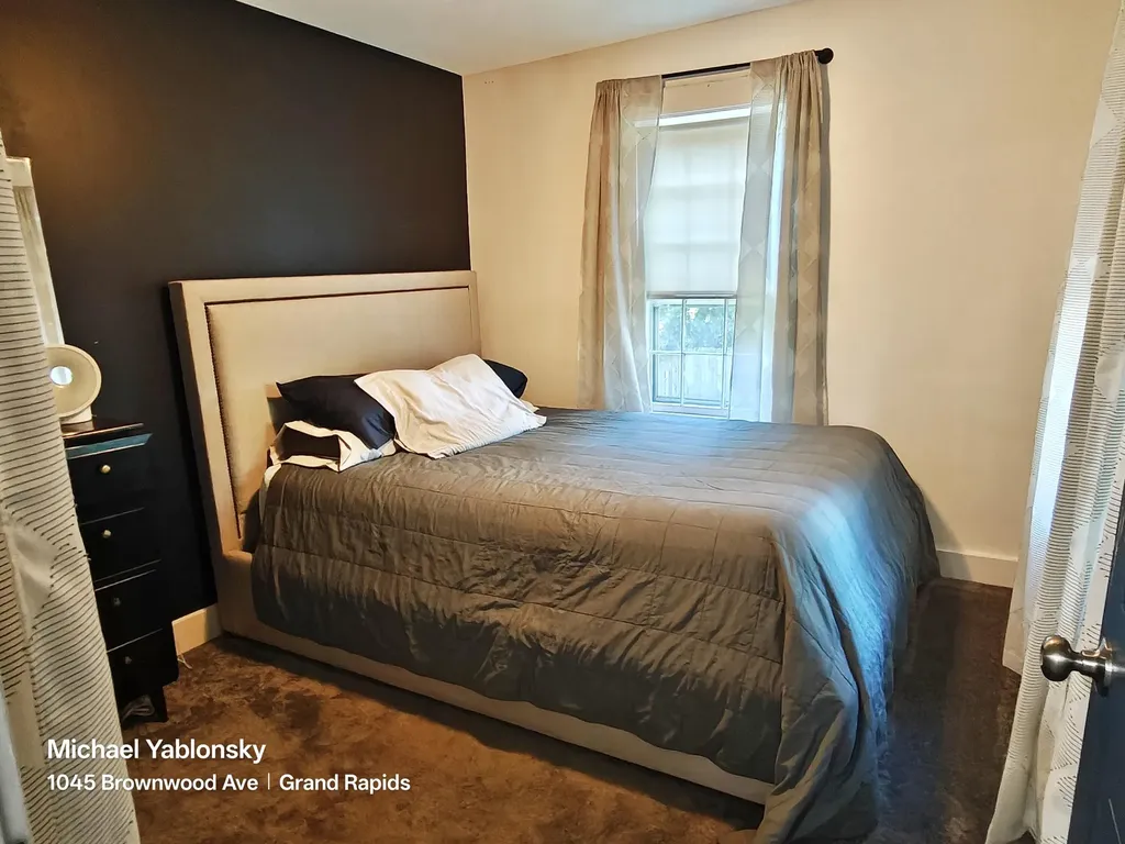 1045 Brownwood Avenue NW Grand Rapids City MI 49504