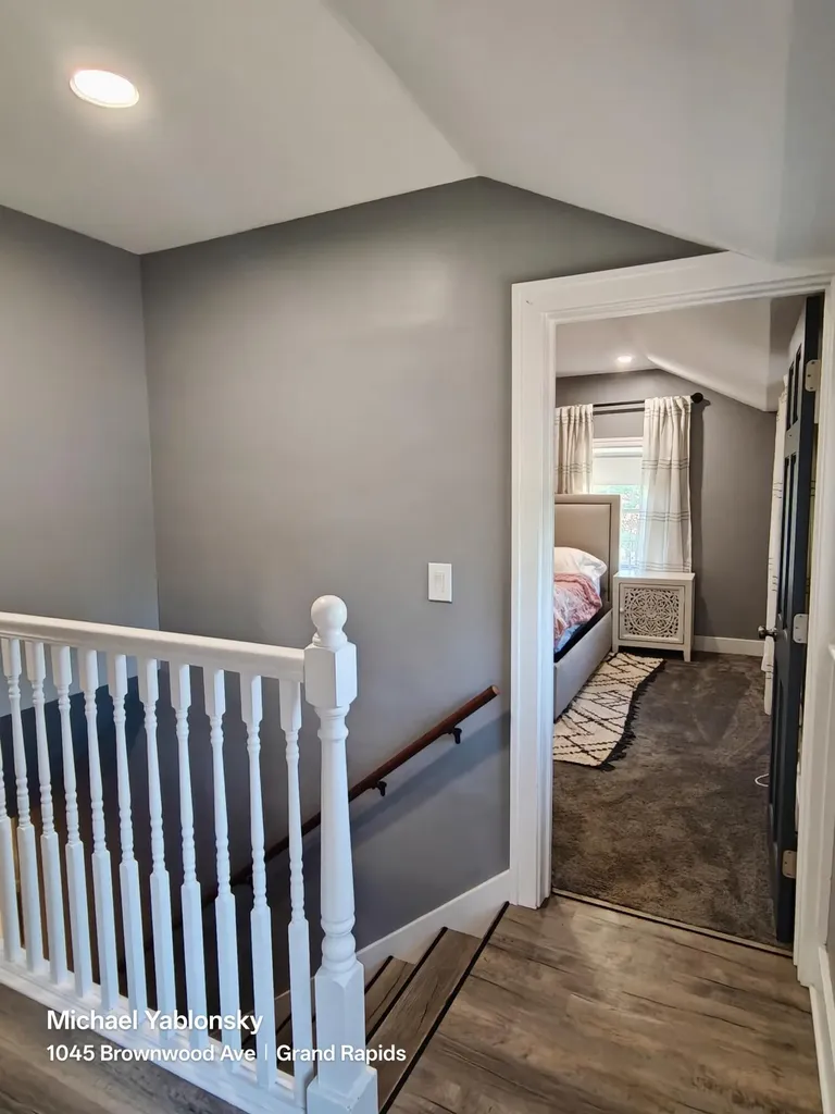 1045 Brownwood Avenue NW Grand Rapids City MI 49504
