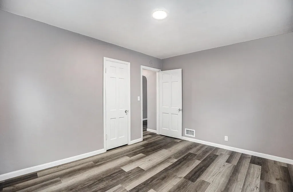 2328 Monroe Avenue NE Grand Rapids City MI 49505