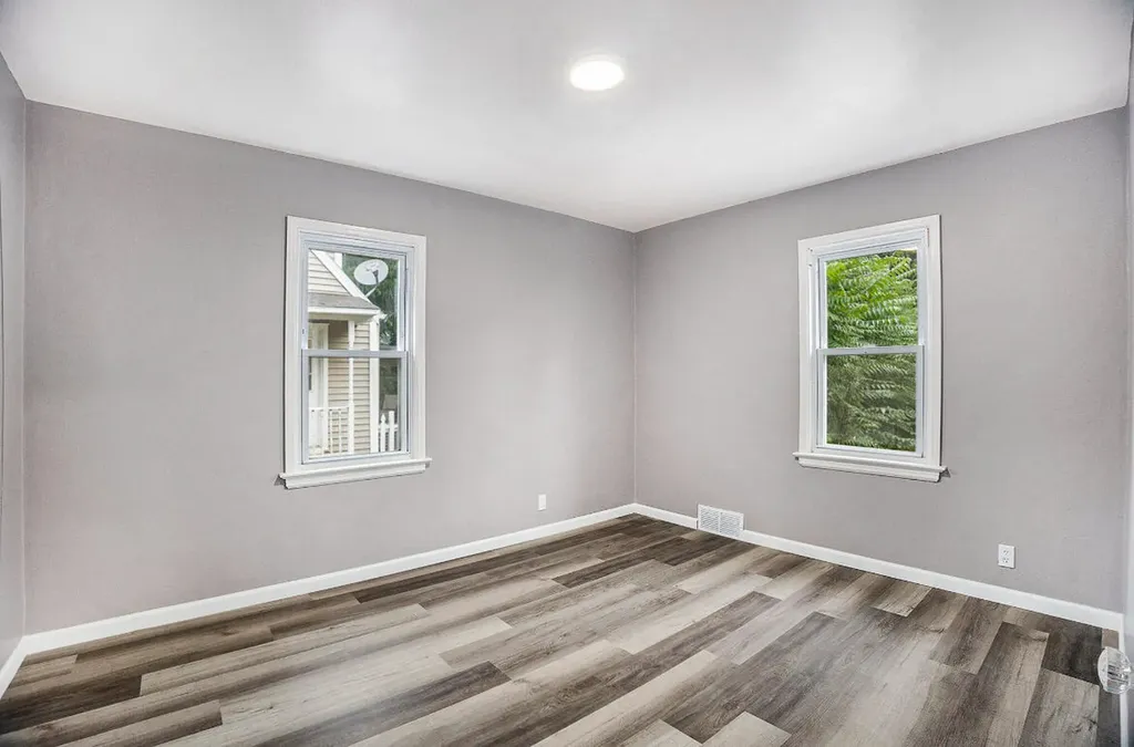 2328 Monroe Avenue NE Grand Rapids City MI 49505