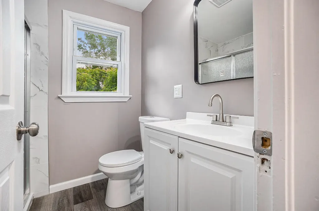 2328 Monroe Avenue NE Grand Rapids City MI 49505