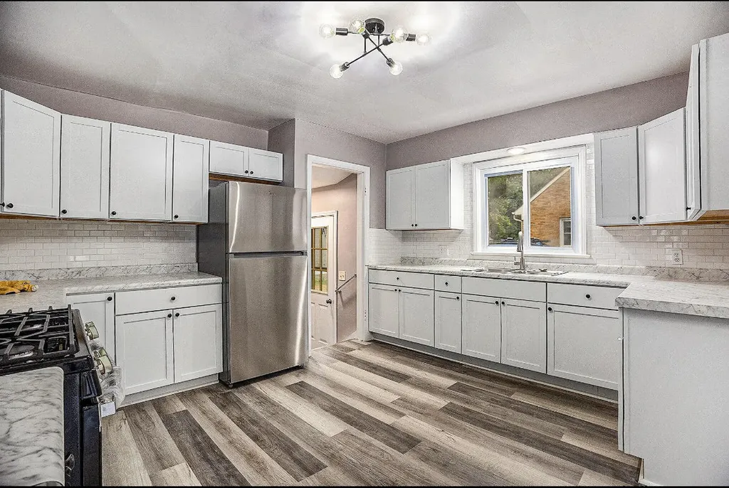 2328 Monroe Avenue NE Grand Rapids City MI 49505