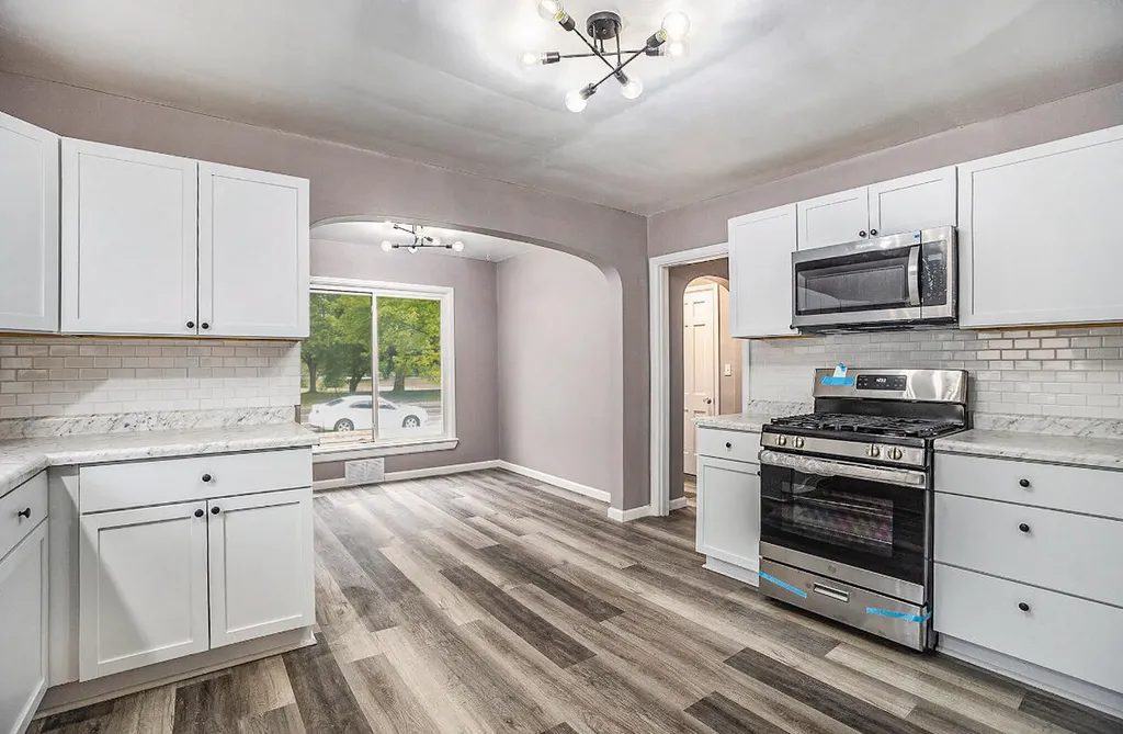 2328 Monroe Avenue NE Grand Rapids City MI 49505