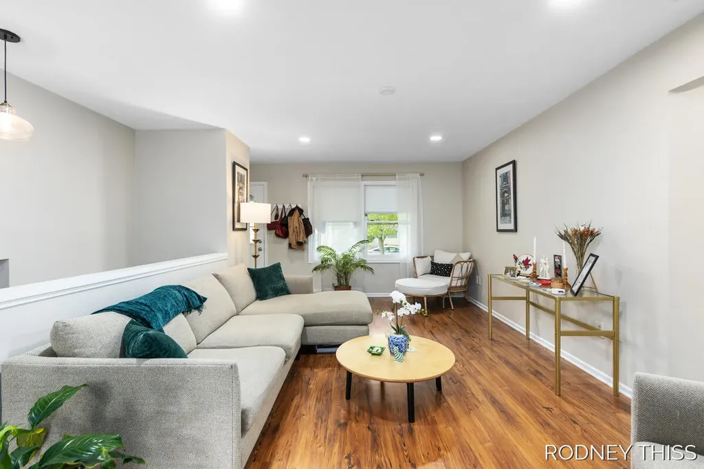 1332 Ball Avenue NE Grand Rapids City MI 49505