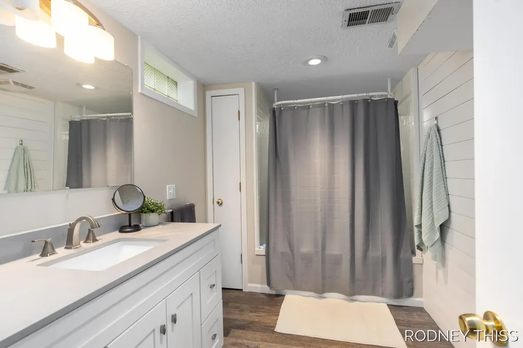 1332 Ball Avenue NE Grand Rapids City MI 49505