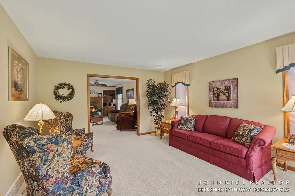 2276 Old Dominion Court SE Kentwood City MI 49508