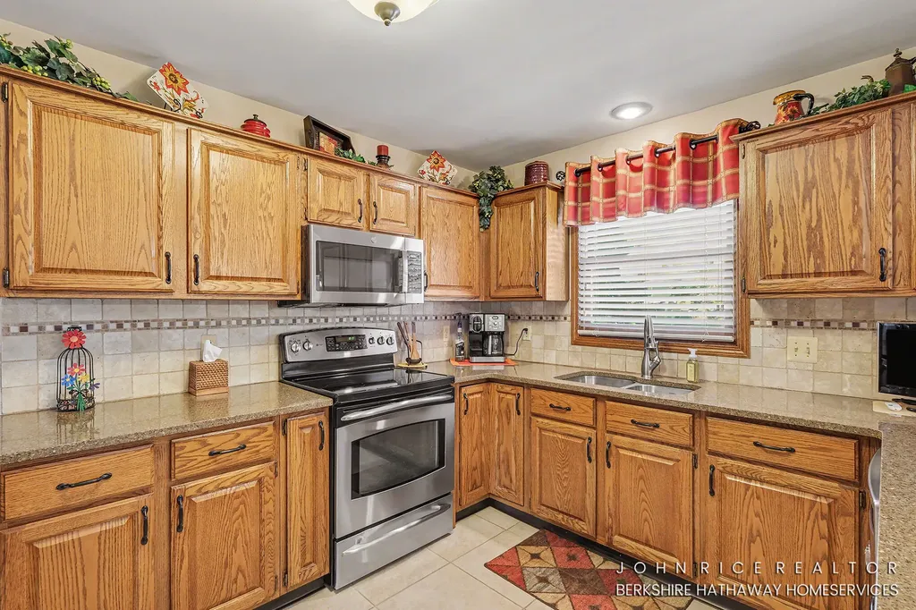 2276 Old Dominion Court SE Kentwood City MI 49508