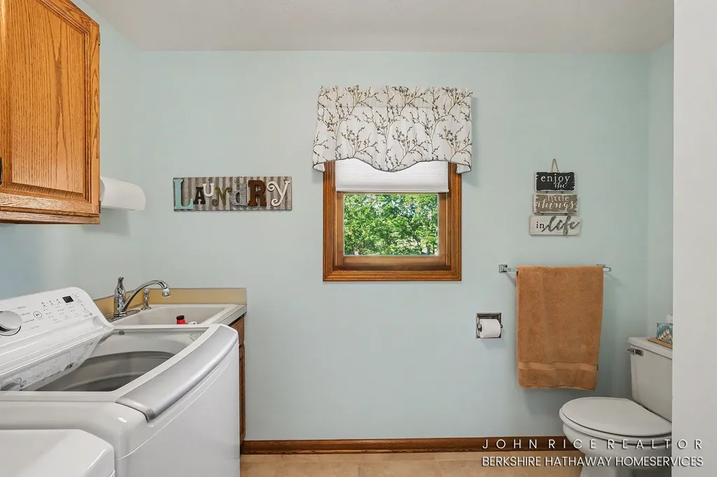 2276 Old Dominion Court SE Kentwood City MI 49508