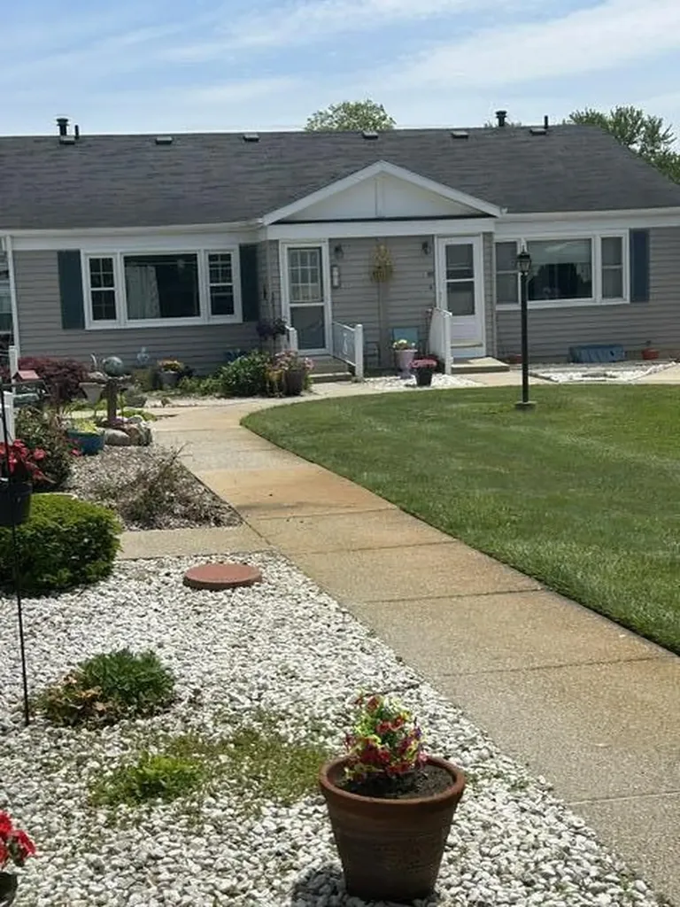 905 Village Lane Georgetown Charter Township MI 49428
