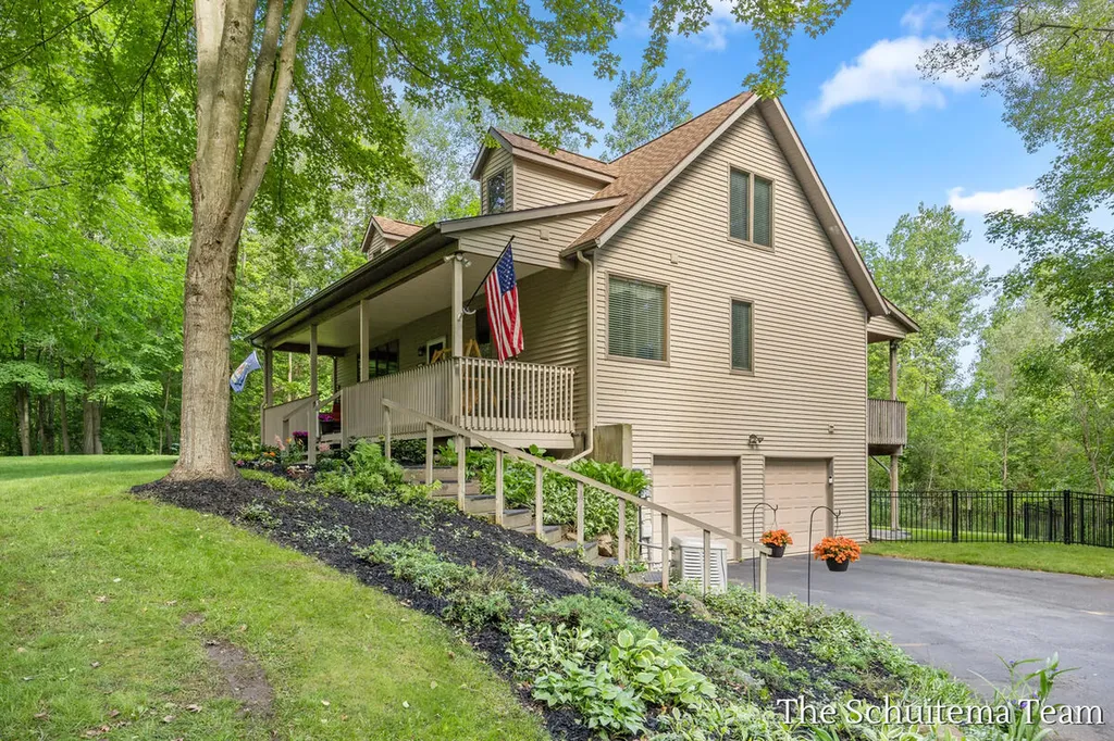 10155 Rogue Pond Drive NE Algoma Township MI 49341