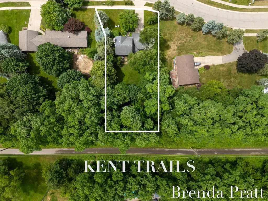 5274 Crooked Pine Drive SW Wyoming City MI 49418