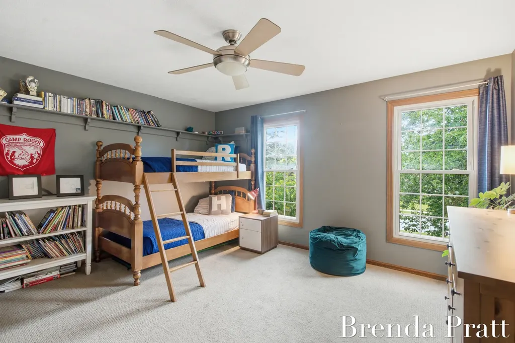 5274 Crooked Pine Drive SW Wyoming City MI 49418