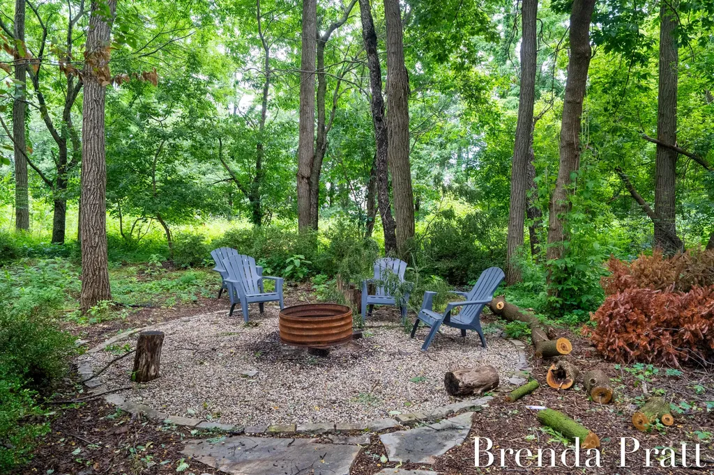 5274 Crooked Pine Drive SW Wyoming City MI 49418