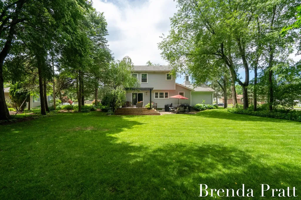 5274 Crooked Pine Drive SW Wyoming City MI 49418
