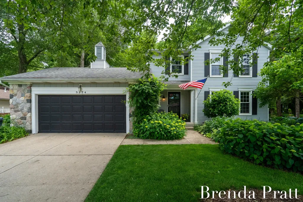 5274 Crooked Pine Drive SW Wyoming City MI 49418