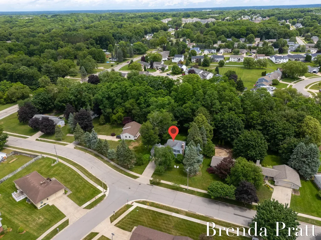5274 Crooked Pine Drive SW Wyoming City MI 49418