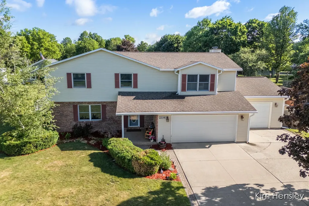 1594 Louva Court Belding City MI 48809
