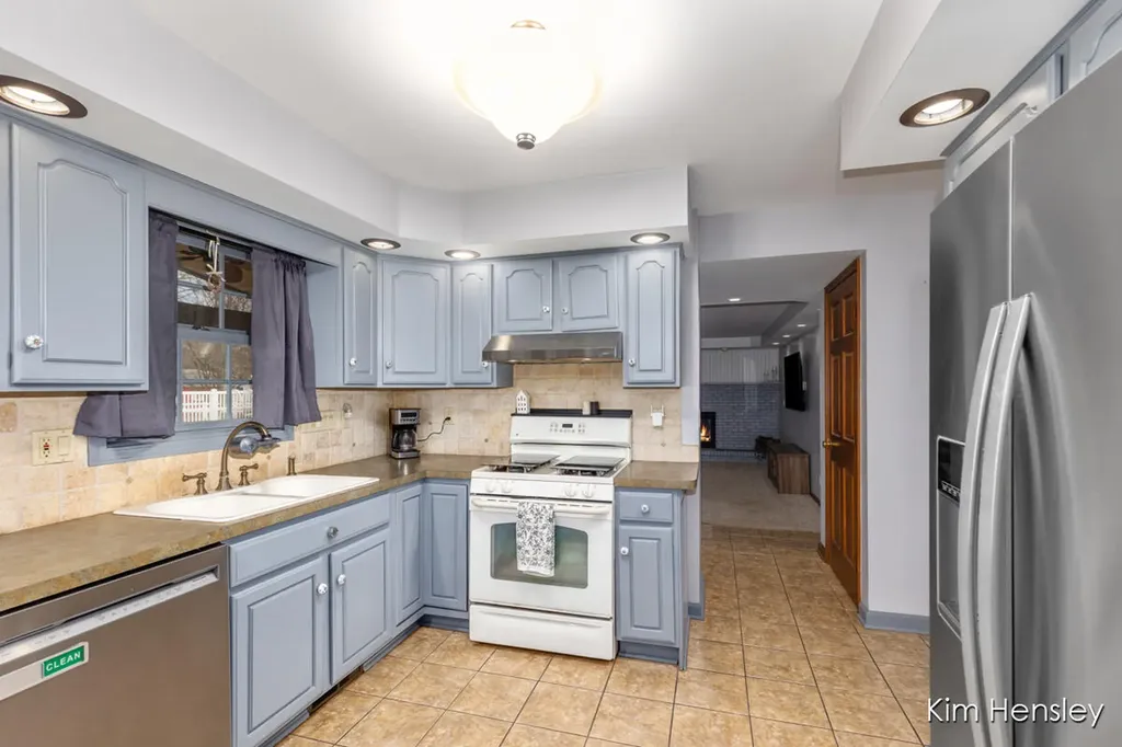 1594 Louva Court Belding City MI 48809