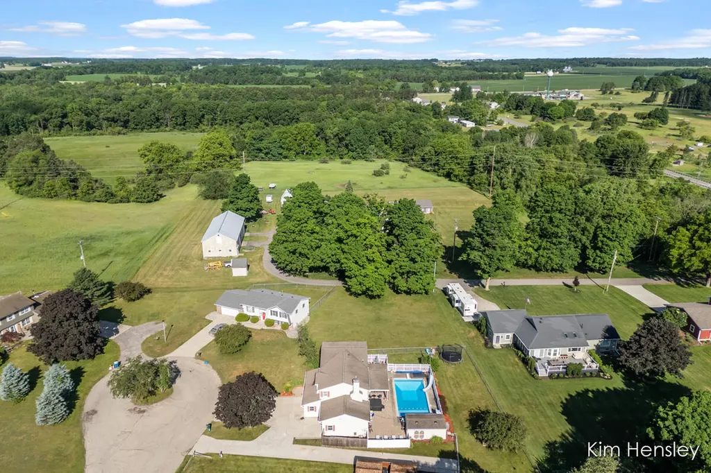 1594 Louva Court Belding City MI 48809