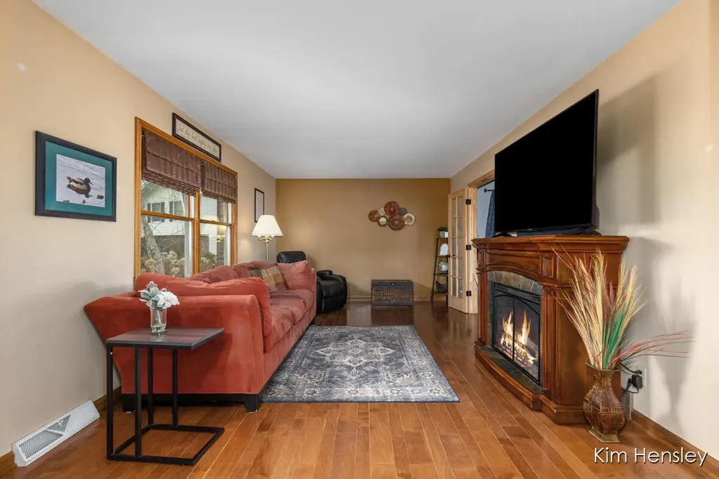 1594 Louva Court Belding City MI 48809