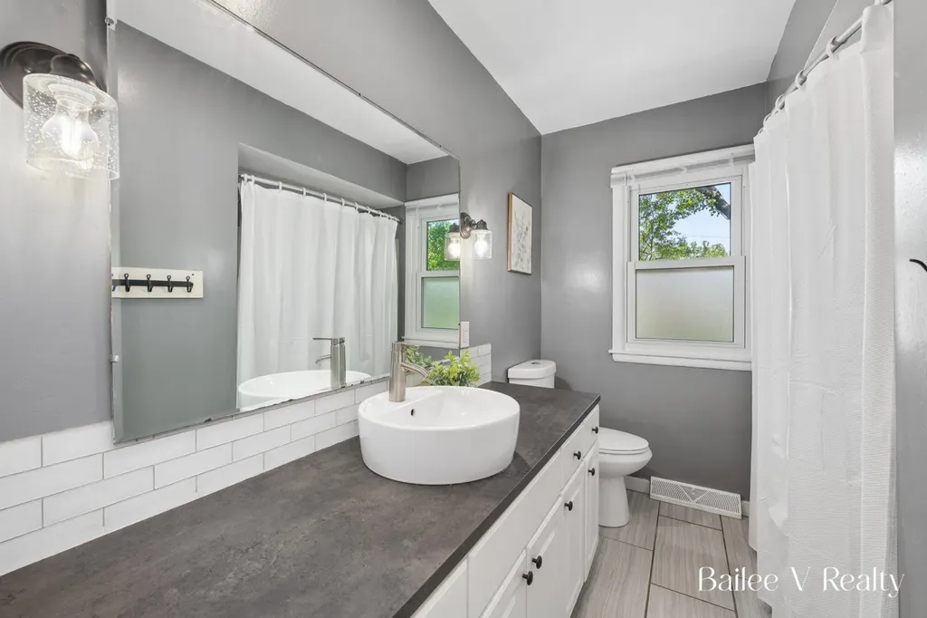 4116 Poinsettia Avenue SE Grand Rapids City MI 49508