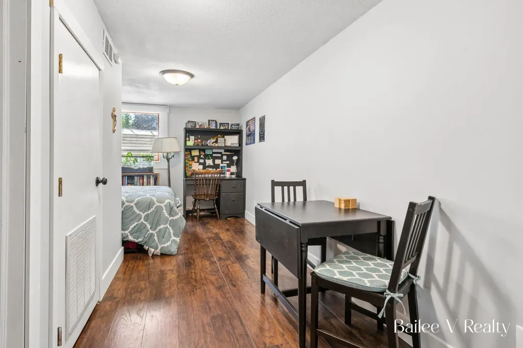 4116 Poinsettia Avenue SE Grand Rapids City MI 49508