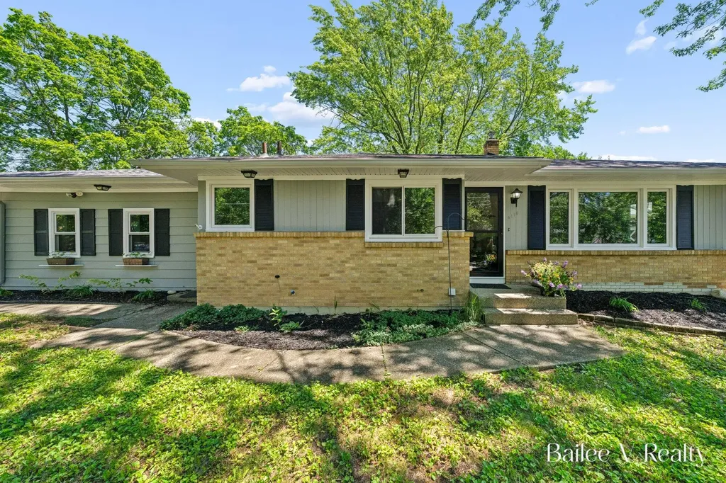 4116 Poinsettia Avenue SE Grand Rapids City MI 49508