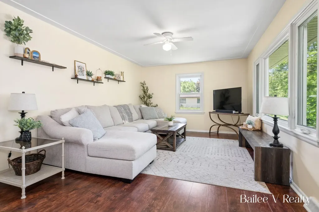4116 Poinsettia Avenue SE Grand Rapids City MI 49508