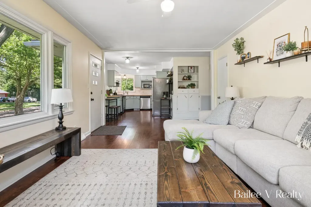 4116 Poinsettia Avenue SE Grand Rapids City MI 49508