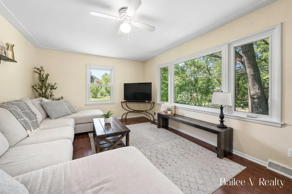 4116 Poinsettia Avenue SE Grand Rapids City MI 49508