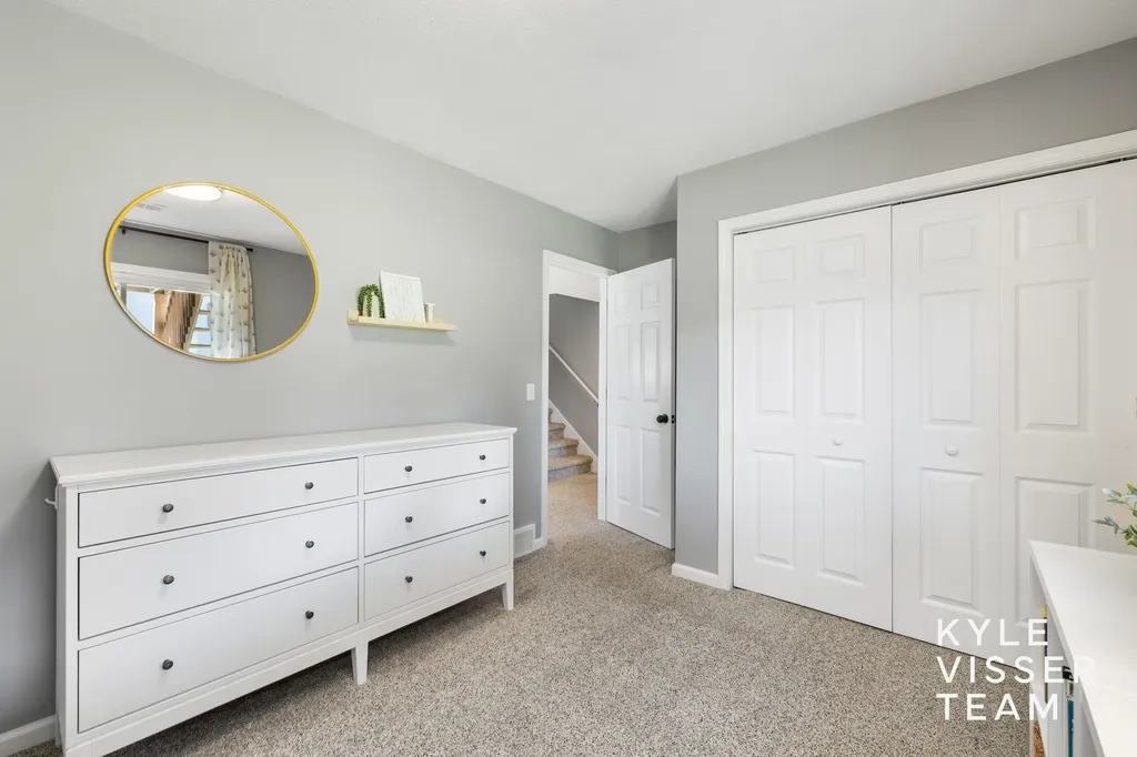 1642 Simmons Avenue NE Grand Rapids City MI 49505