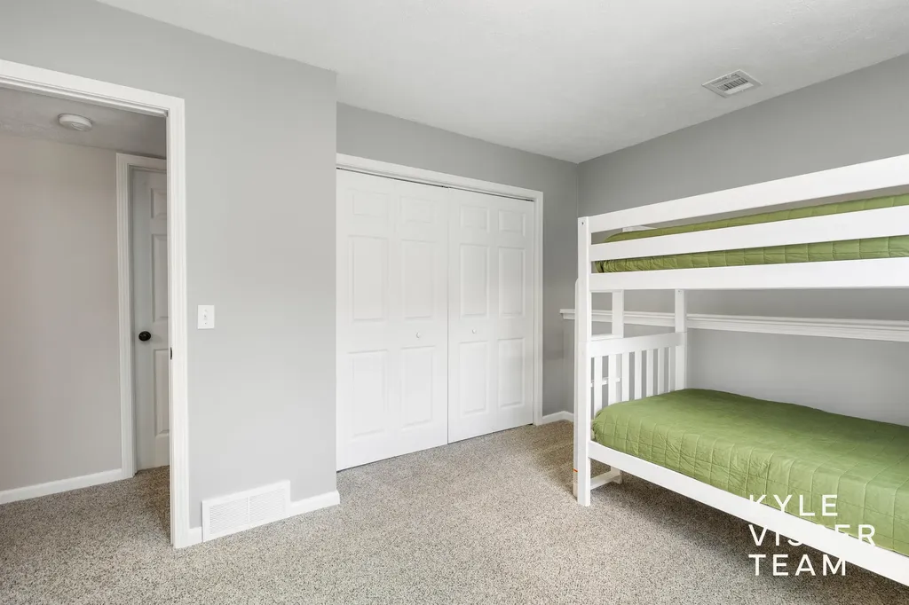 1642 Simmons Avenue NE Grand Rapids City MI 49505