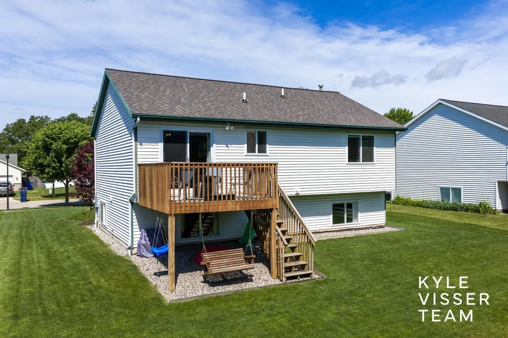 1642 Simmons Avenue NE Grand Rapids City MI 49505