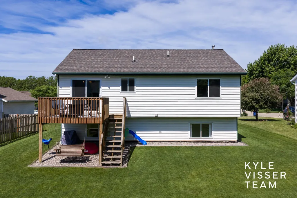 1642 Simmons Avenue NE Grand Rapids City MI 49505